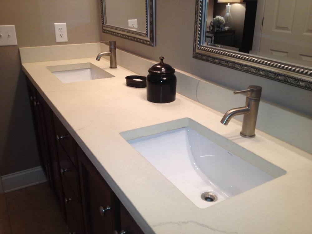 Double Bathroom Vanity With Quartz Top